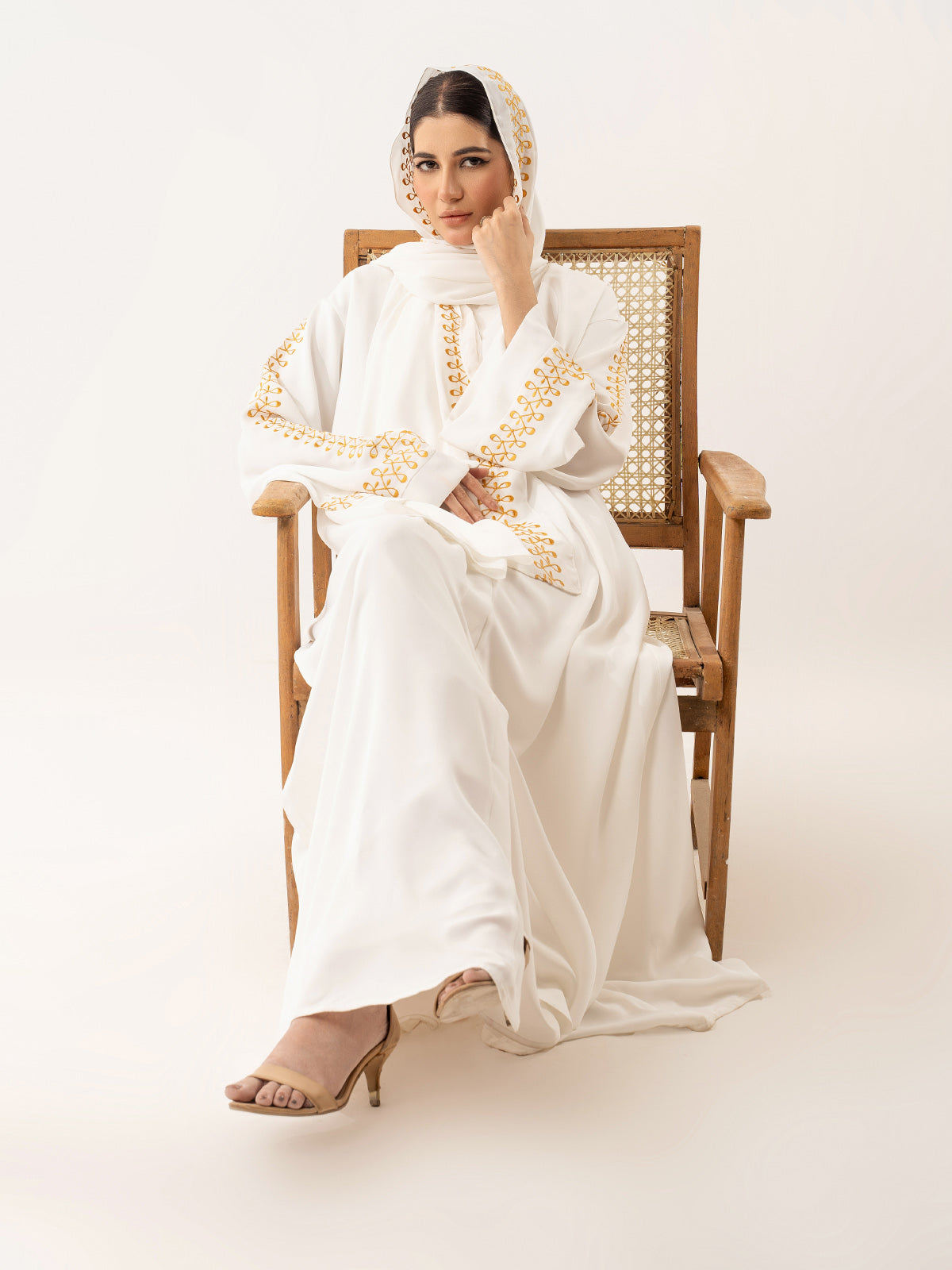 MEADOW BRINGS SERENITY ABAYA